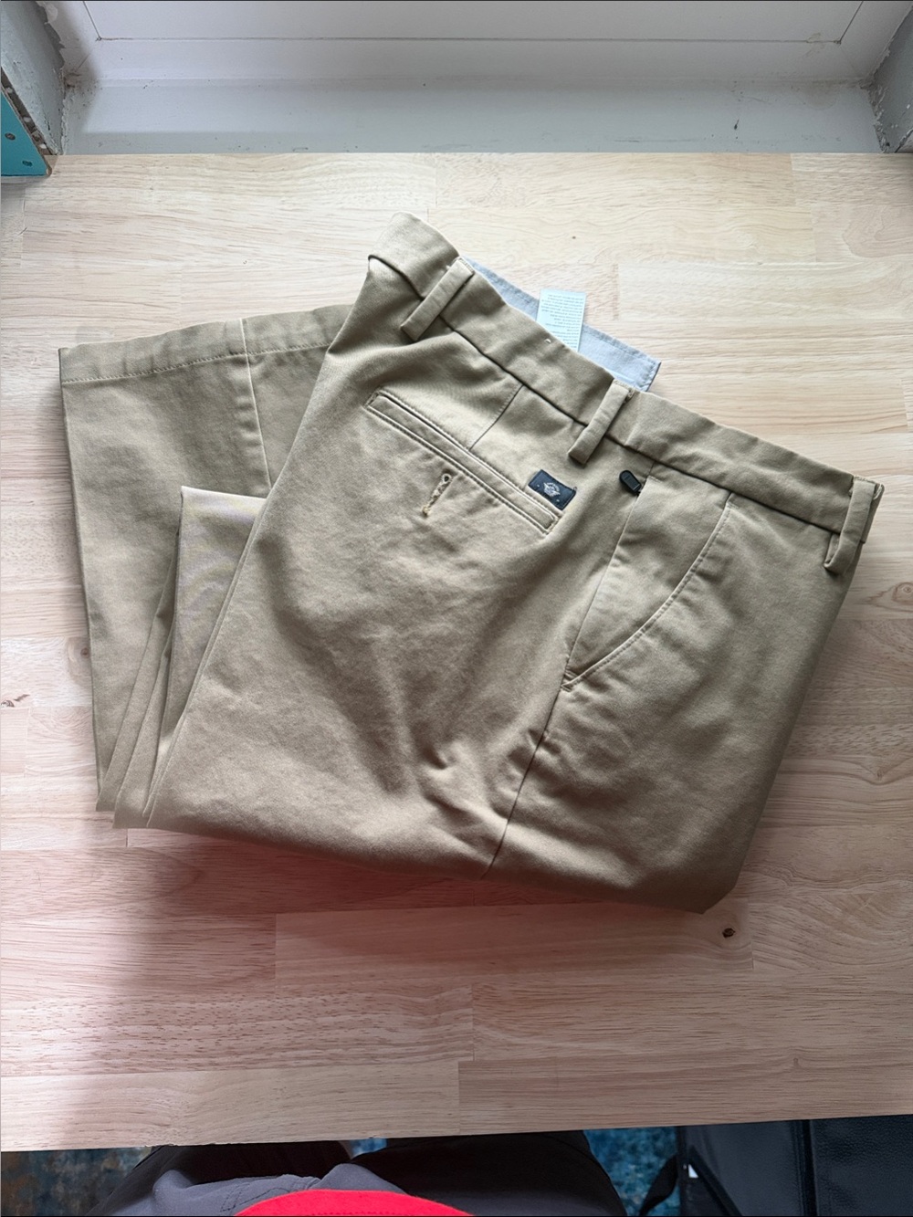 Dockers Men's Tan Classic Chino Pants